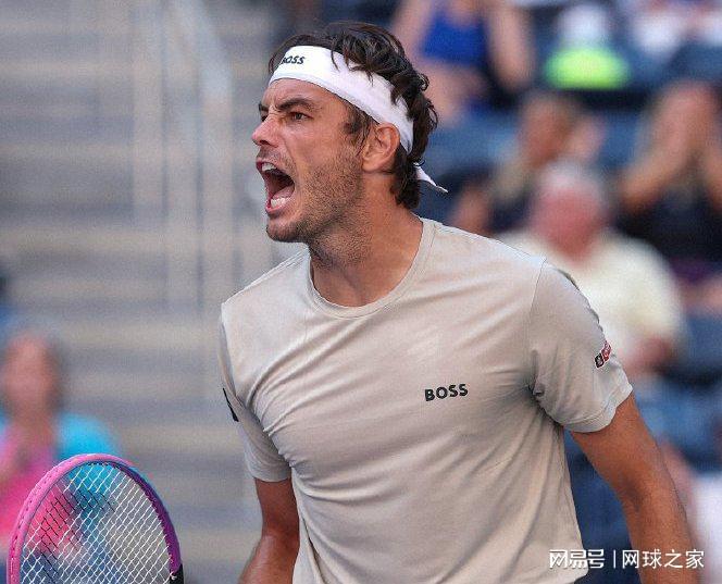 ue, 塞瓦斯托娃, 逆转本土作 ue, 塞瓦斯托娃, 逆转本土作