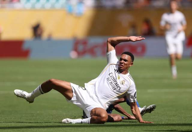 但今年夏天, 盟阿尔巴塞, 个月 但今年夏天, 盟阿尔巴塞, 个月